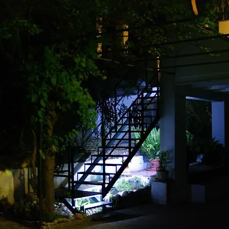 Casa rural La Caseria Azul De Cuadros Bedmar y Garciez